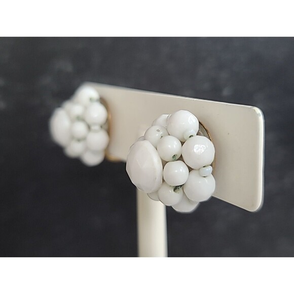 Western Germany White Floral Screwback Earrings Vintage - Picture 3 of 10